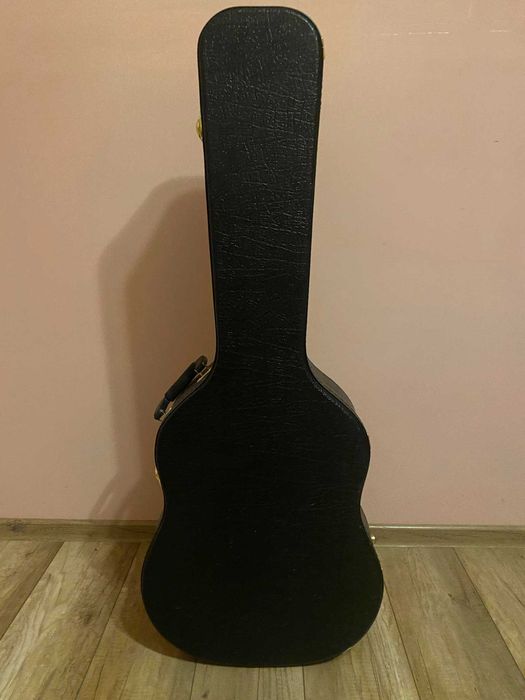 Sprzedam używaną gitarę klasyczną Takamince GC1