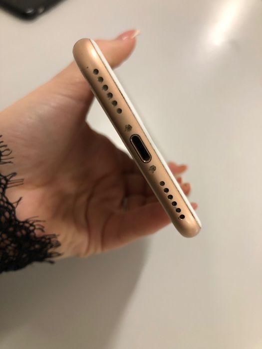 iPhone 8 64 GB in good condition64297733245057122