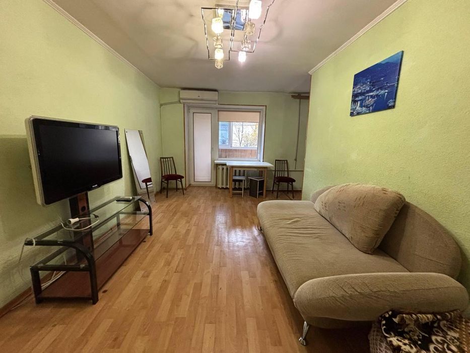 Сдам!3 комн!Набережная!