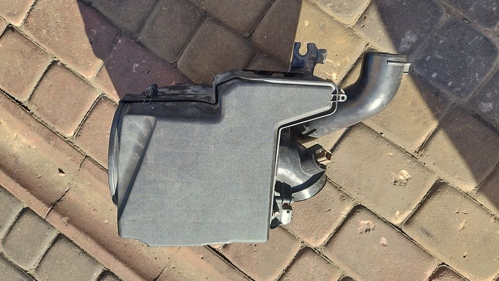 Корпус повітряного фільтра Ford Escape 2.0 ecoboost