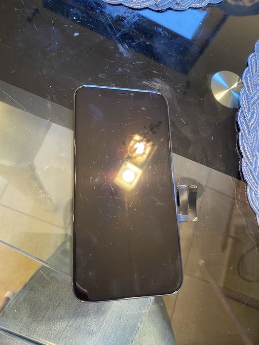 Oryginalny wyświetlacz iphone 11 zepsuty dotyk