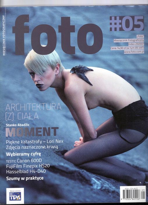 Miesięcznik Fotograficzny FOTO 05/2011 Architektura z ciała | Czasopismo fotograficzne Fotografia artystyczna Testy aparatów Poradniki fotograficzne