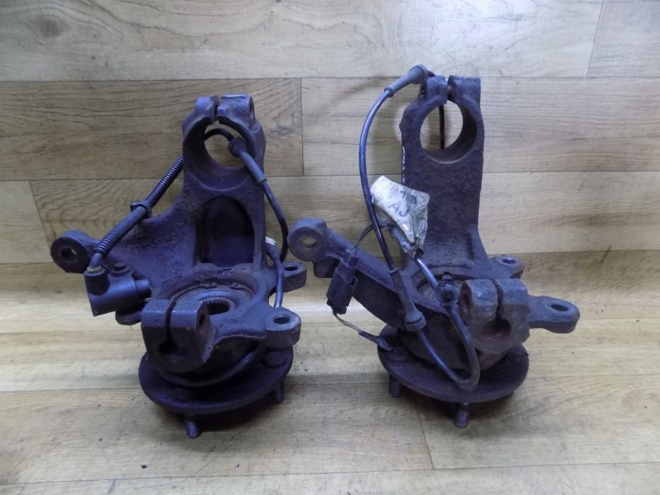 Поворотный кулак передний со ступицей Ford Mondeo 1, 2, 3, Ford Escort