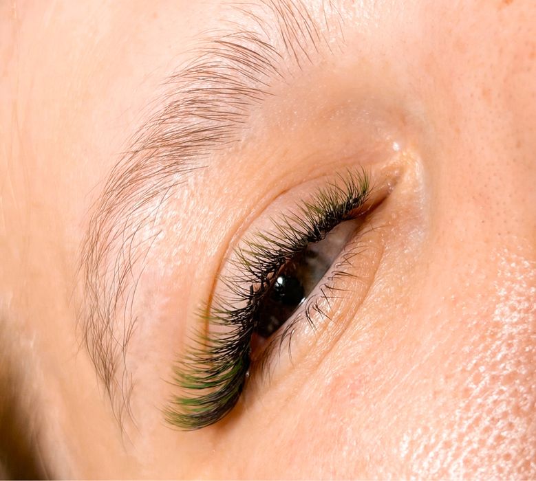 •	Наращивание ресниц • Чистая работа • Долгая носка