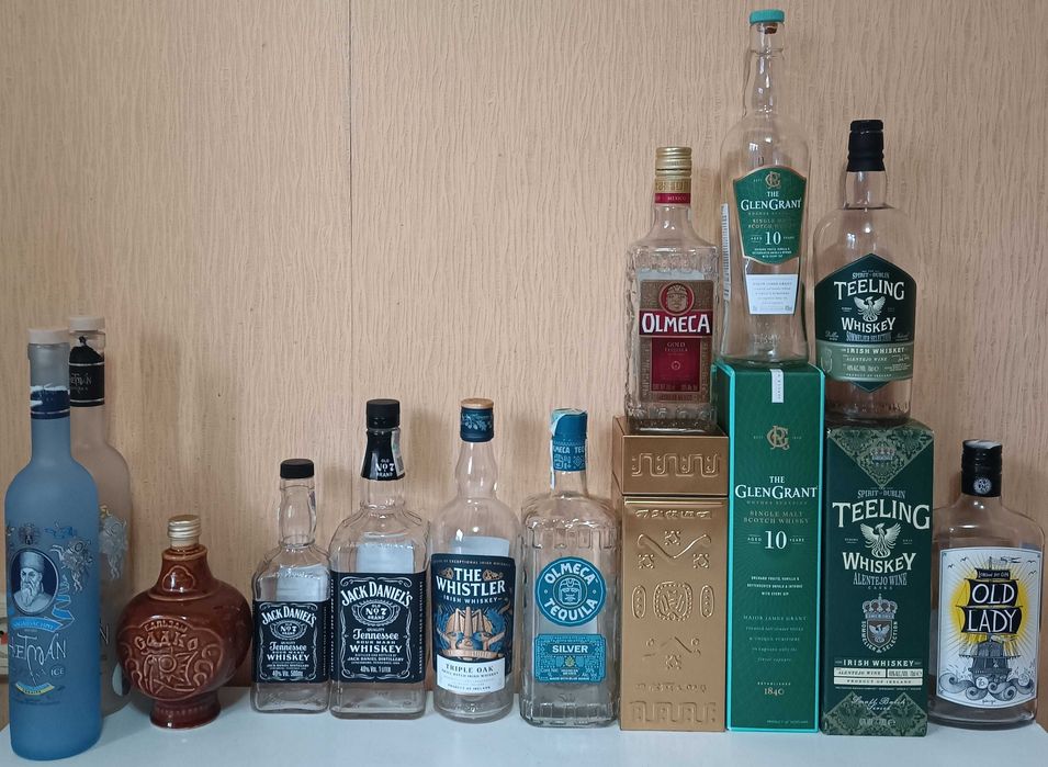 Бутылка стеклянная