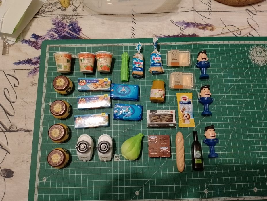 Miniaturas da coleção  lidl chop