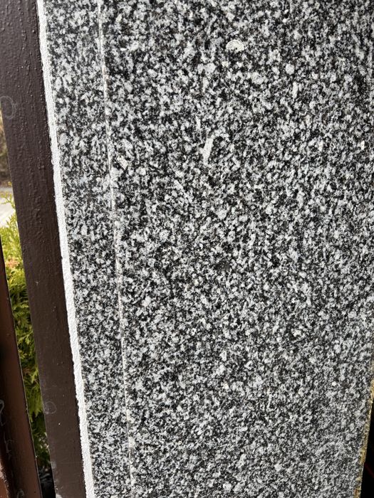 Plyta parapetowa granitowa