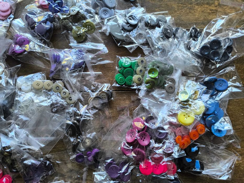 Zestaw Kolorowych Guzików