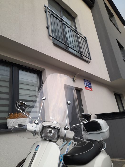 Szyba wysoka Oryginalna Vespa S z mocowaniem  OKAZJA ! ! !