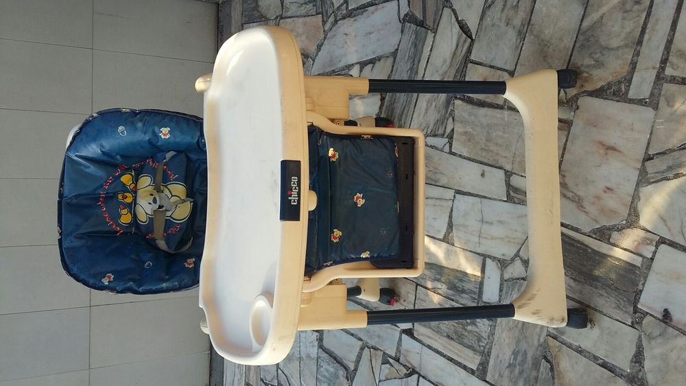 Cadeira de comer para crianca