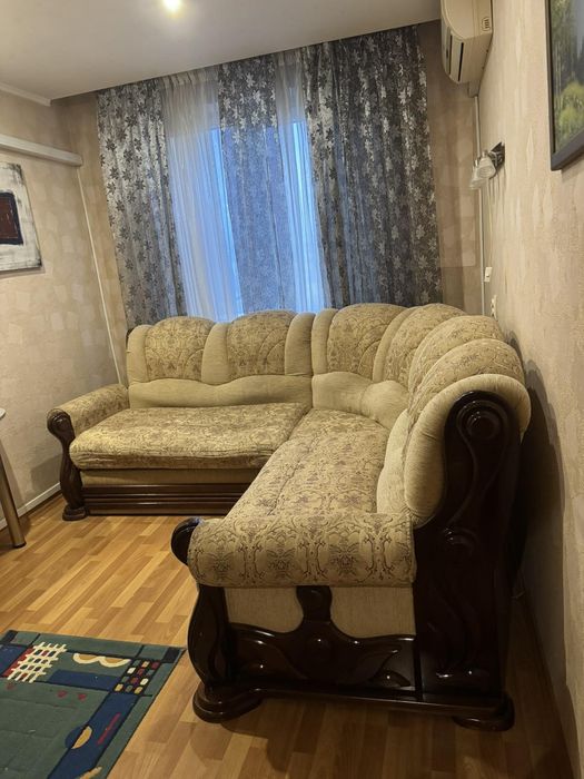 М'який уголок для вітальні або спальні.