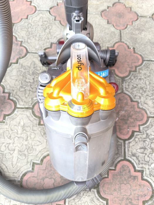 Пилосос              Dyson                .
