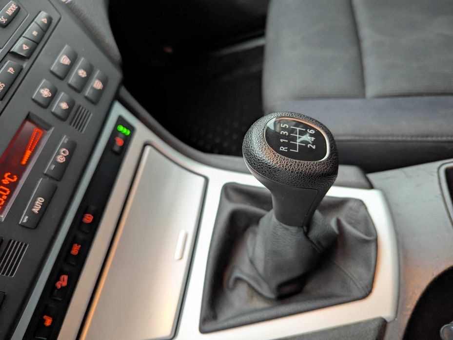 BMW X3 (E83) xDrive20i БМВ Х3 (Е83) 4WD 2.0 дизель