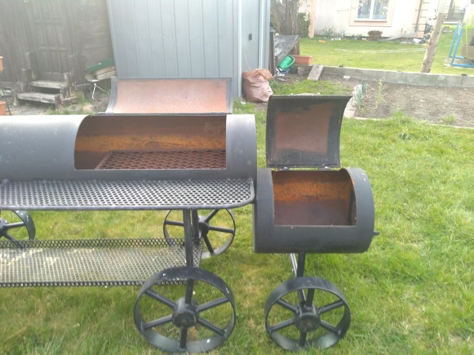 Solidna grilowędzarnia