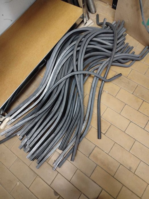 Tralki balkonowe z profila 14*14, 50 sztuk. Nowe, czyste bez rdzy.