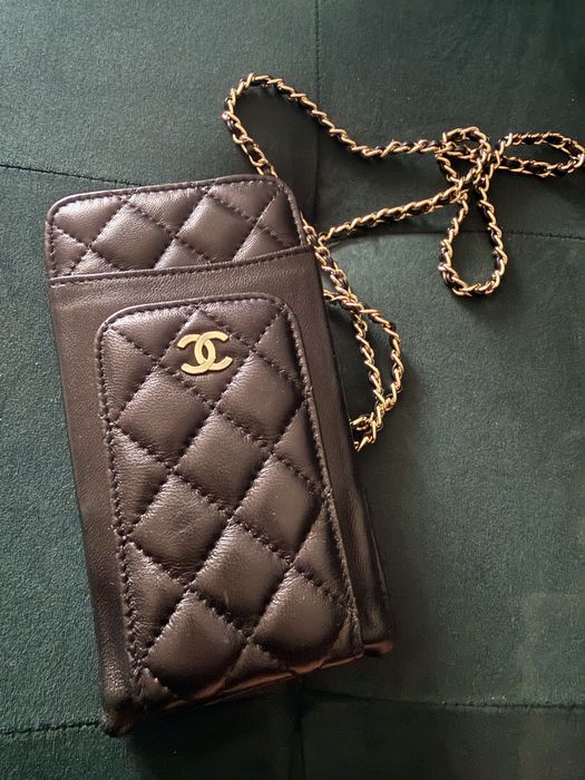Etui na iphon telefon Chanel