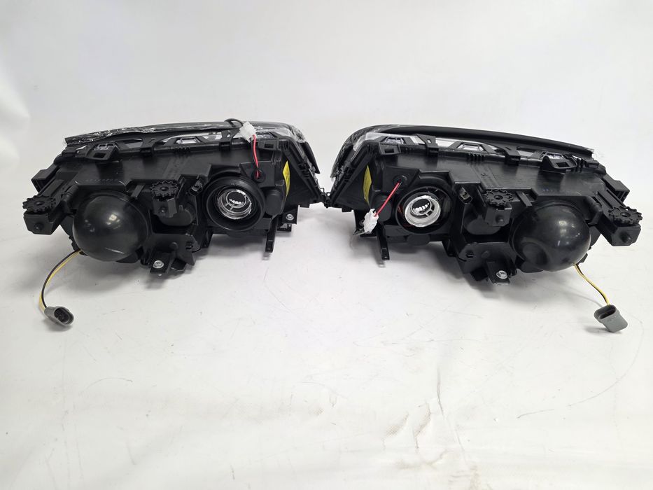 Reflektory lampy przednie przód BMW E46 COUPE 99-03 RINGI LED TUNING SMOKE IGŁA
