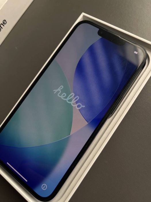 Продаю iPhone 13  б/у