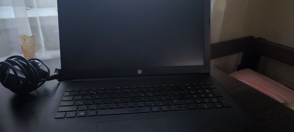 Ноутбук HP Model 15-ra023ur