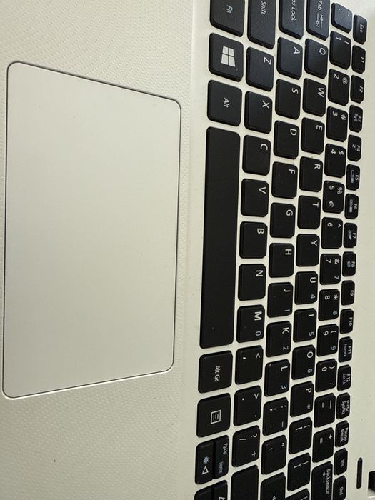 Notebook acer N15W3 idealny biały