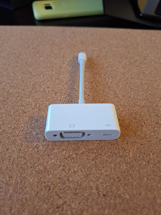 Apple przejściówka ze złącza Lightning na VGA