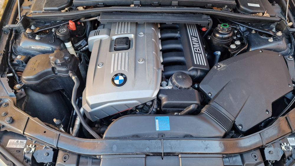 Bmw 325i e90 475/9  lampa blotnik tył drzwi klapa