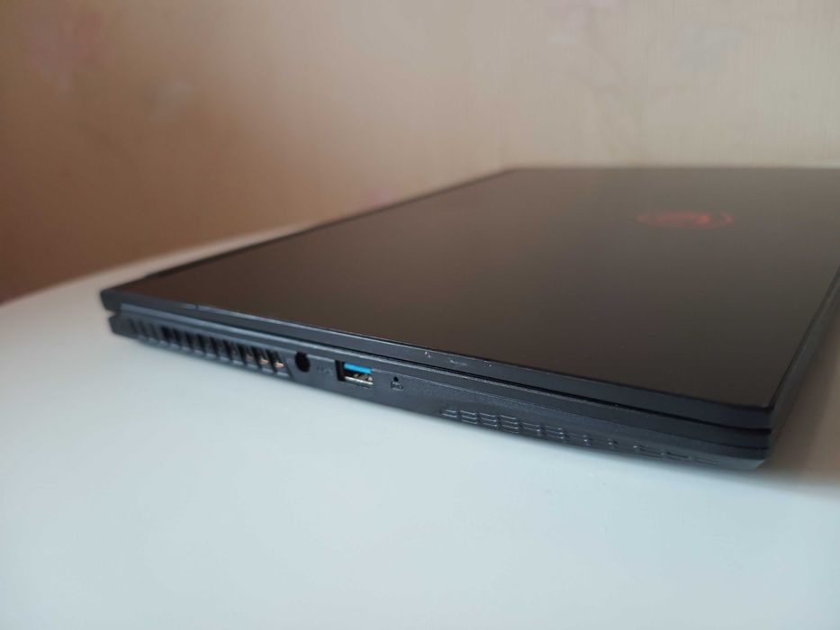 MSI GF63 Thin 8RD i5-8300H 16G nVIDIA GTX1050Ti Max-Q 4Gb SSD512G 60Hz