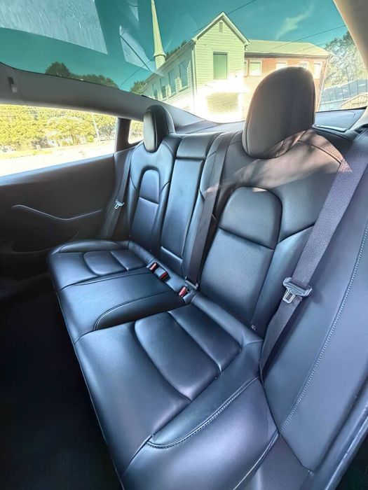 Tesla Model 3 Long Range      2019