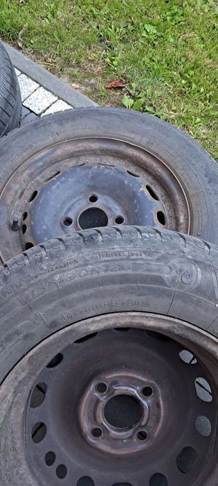 Koła 13 cali z letnimi oponami