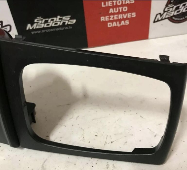 Cinzeiro Skoda Fabia