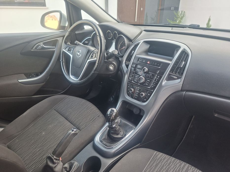Opel astra cdti 2013