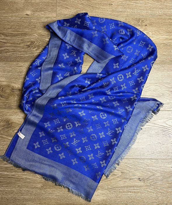 Продам бомбезний шарф LOUIS VUITTON