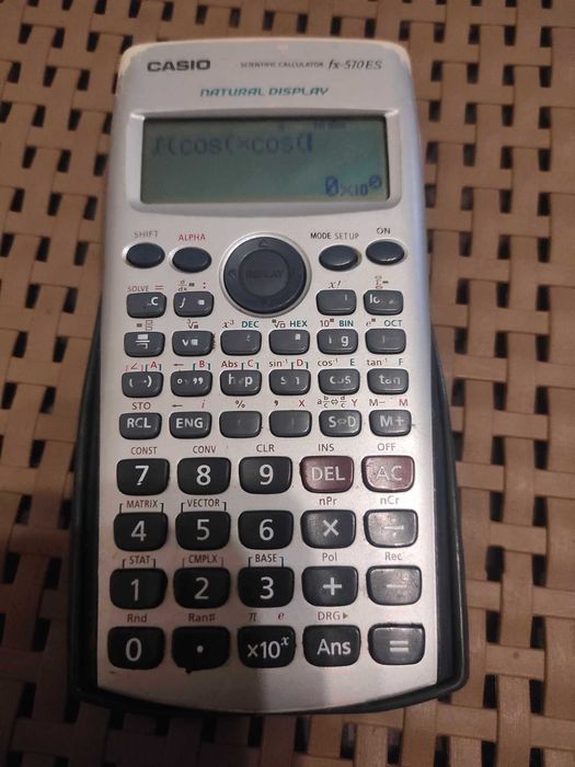 Kalkulator Casio fx-570ES