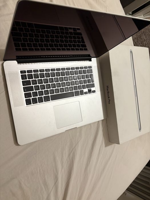 MacBook Pro 15” Retina (A1398) – Para Peças / Sem Board