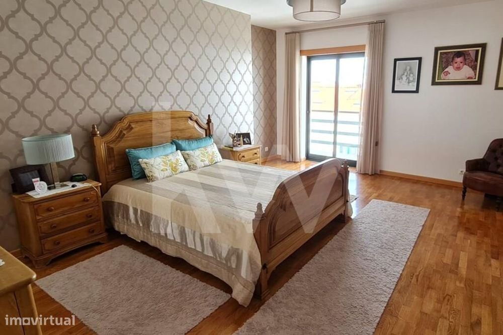T5 Duplex Apartment of 361 m² Next to the Cathedral of Castelo Branco
