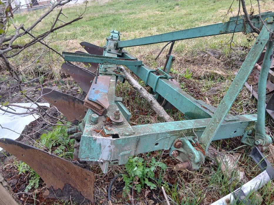 Продам плуг 5.35