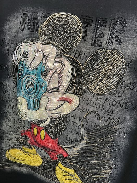 Футболка жіноча в стразах