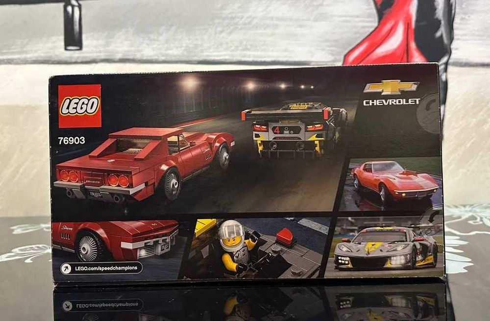 Конструктор LEGO Speed Champions 76903 Chevrolet Corvette C8.R & 1968