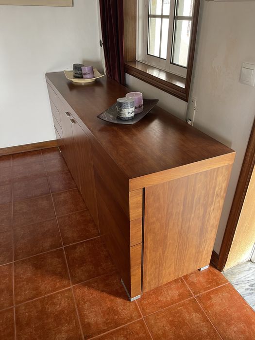 Movel e mesa.
