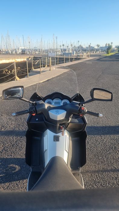 Peugeot satélis 500