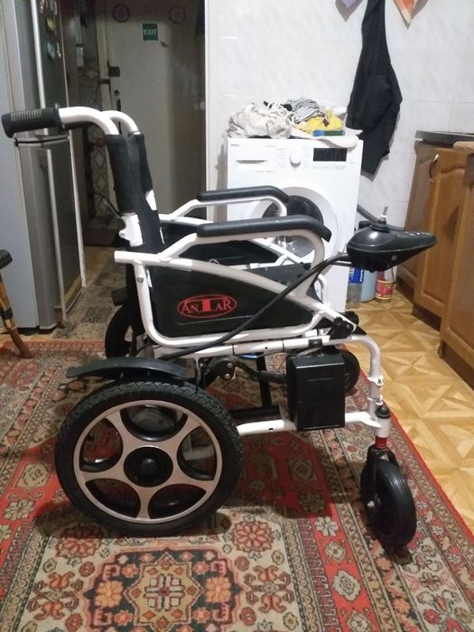 Инвалидная коляска,электрическая