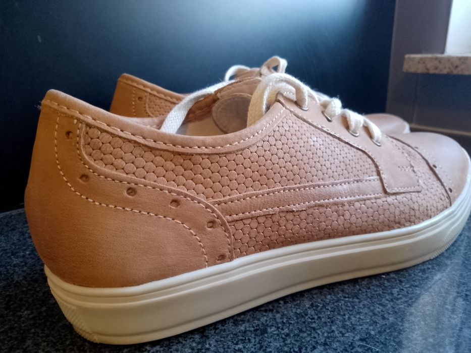 Buty trzewiki Lasocki skóra 38
