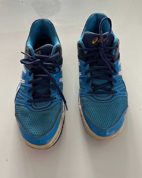 Buty sportowe Halowe Asics rozmiar 42,5