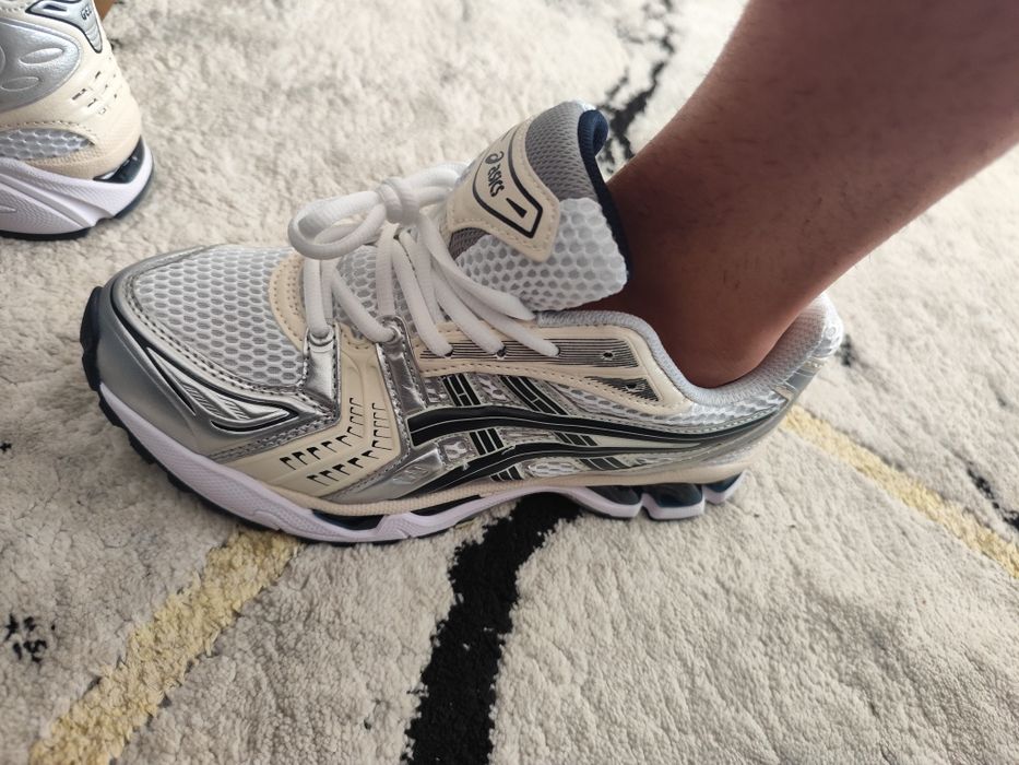 Tênis ASICS Kayano 14