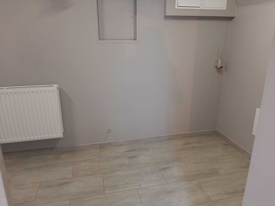 Lokal po remoncie w podpiwniczeniu do wynajęcia w Centrum