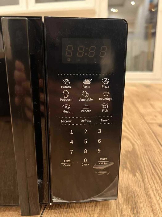 Mikrofala Hisense H20MOBS4H