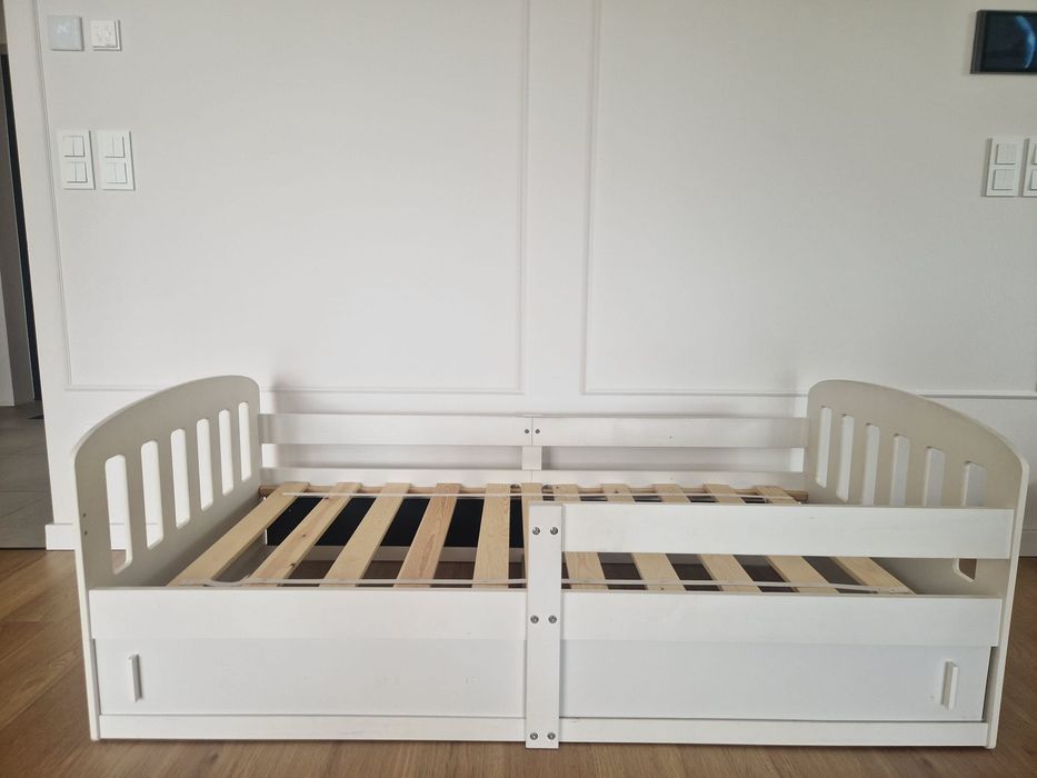 Sprzedam łóżko dziecięce 80cm x 120 cm