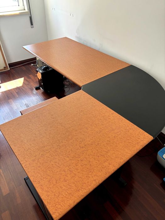 Conjunto secretária escritório (3 mesas + bloco de 3 gavetas)