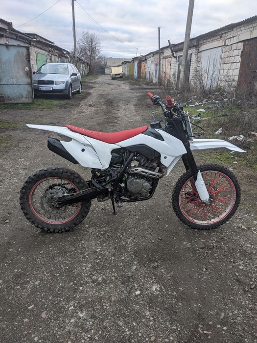 Продам ендуро мотоцикл geon 250 4T 2018