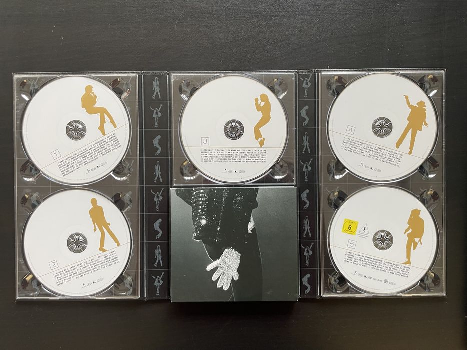 Michael Jackson - The Ultimate Collection